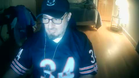 Snapshot of tuscan_taurus chatting on November 8, 2025, 6:57 am tuscan_taurus online show from November 8, 2025, 6:57 am