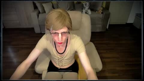 Clementine online show from September 16, 2025, 7:42 am