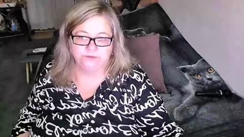 Snapshot of tviks chatting on September 15, 2025, 11:27 pm Lana online show from September 15, 2025, 11:27 pm