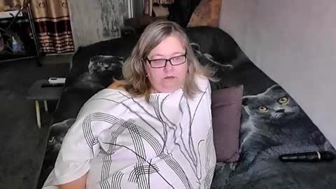 Snapshot of tviks chatting on October 22, 2025, 11:04 pm Lana online show from October 22, 2025, 11:04 pm