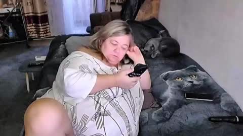 Snapshot of tviks chatting on October 26, 2025, 9:04 am Lana online show from October 26, 2025, 9:04 am