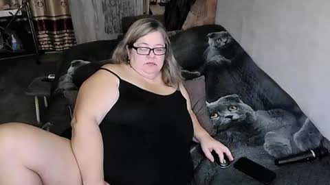 Snapshot of tviks chatting on October 30, 2025, 7:58 pm Lana online show from October 30, 2025, 7:58 pm