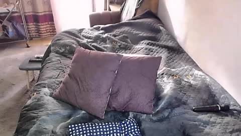 Snapshot of tviks chatting on November 3, 2025, 4:03 am Lana online show from November 3, 2025, 4:03 am