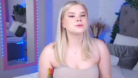 Hallie online show from December 30, 2024, 1:15 am