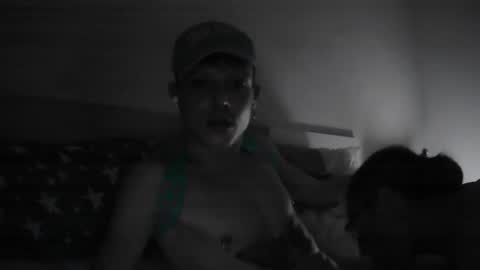 Snapshot of twinkanddaddy18 chatting on October 11, 2025, 3:21 pm twinkanddaddy18 online show from October 11, 2025, 3:21 pm