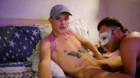 Snapshot of twinkanddaddy18 chatting on October 29, 2025, 6:59 am twinkanddaddy18 online show from October 29, 2025, 6:59 am