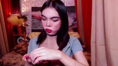 twinktransshanel online show from November 13, 2025, 5:28 am