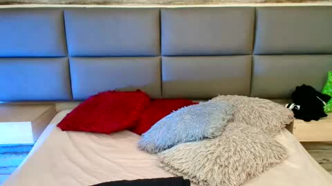 twinslovers_ online show from November 2, 2025, 1:19 am