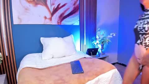 Snapshot of two_on_fire chatting on October 2, 2025, 7:54 pm Kevin and Catalina online show from October 2, 2025, 7:54 pm