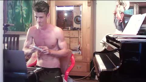 TobeBritta online show from September 21, 2025, 7:59 pm