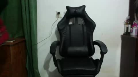 Xina Lane online show from December 22, 2025, 1:35 am