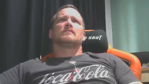 Snapshot of tyfinns69568194 chatting on October 24, 2025, 2:19 am tyfinns69568194 online show from October 24, 2025, 2:19 am