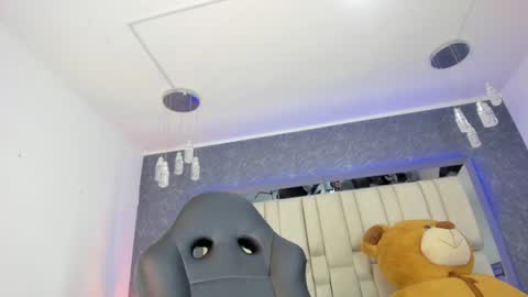  TYLA  online show from January 29, 2025, 9:23 am