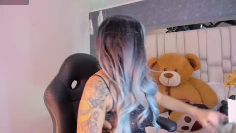  TYLA  online show from February 26, 2025, 3:10 am