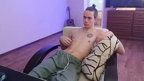 Tyler and Chris online show from October 24, 2025, 10:11 am