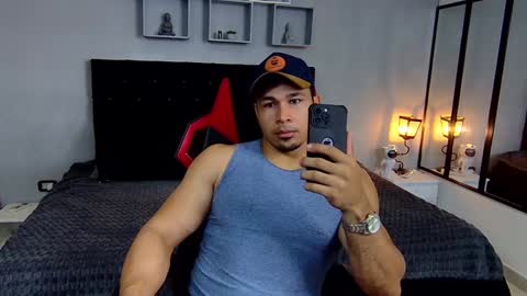 tyler_hank1 online show from December 23, 2024, 12:25 am