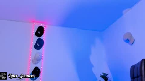 Tyler online show from November 25, 2025, 12:21 am