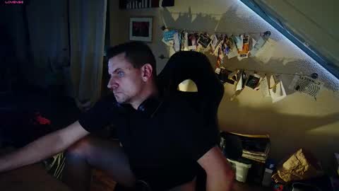 Sascha online show from November 9, 2025, 8:51 pm