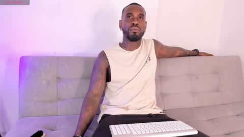 Snapshot of tyron_rulers chatting on January 29, 2025, 8:35 pm Dvid Rullers online show from January 29, 2025, 8:35 pm