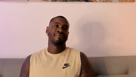 Snapshot of tyron_rulers chatting on October 8, 2025, 1:03 am Dvid Rullers online show from October 8, 2025, 1:03 am