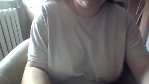Snapshot of tyuoooy3 chatting on September 27, 2025, 7:24 am Tyuoooy3s online show from September 27, 2025, 7:24 am
