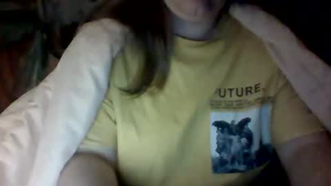 Snapshot of tyuoooy3 chatting on October 1, 2025, 2:28 am Tyuoooy3s online show from October 1, 2025, 2:28 am