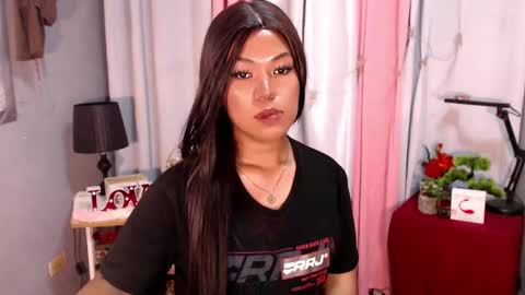 Snapshot of ugly_asianlover chatting on January 7, 2025, 2:53 am rechelle online show from January 7, 2025, 2:53 am
