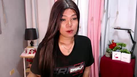 Snapshot of ugly_asianlover chatting on January 8, 2025, 5:37 am rechelle online show from January 8, 2025, 5:37 am