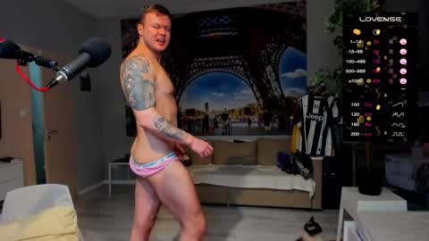 Snapshot of ukgymboy chatting on March 6, 2025, 8:48 pm James Iron online show from March 6, 2025, 8:48 pm