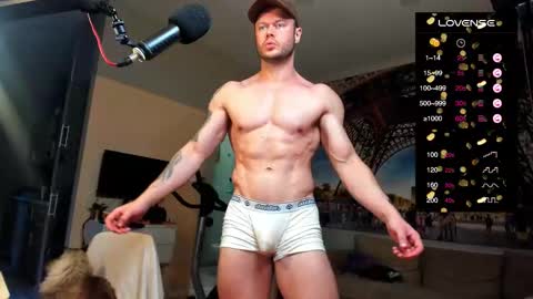 Snapshot of ukgymboy chatting on November 1, 2025, 12:18 pm James Iron online show from November 1, 2025, 12:18 pm