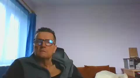 ulmeni7 online show from December 18, 2025, 11:38 am