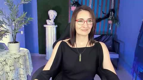 UnaTera online show from October 23, 2025, 5:18 am