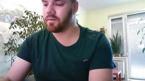 Snapshot of uncut_strong chatting on December 17, 2025, 12:22 pm Uncut Strong online show from December 17, 2025, 12:22 pm