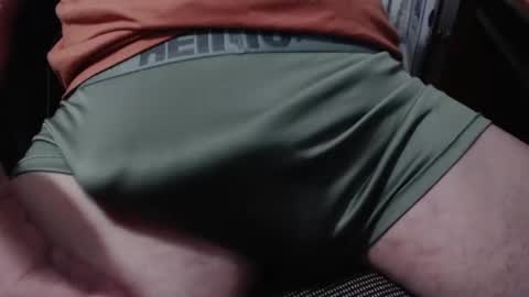 Snapshot of uneedadaddii chatting on November 19, 2025, 5:40 am . online show from November 19, 2025, 5:40 am