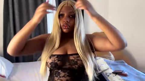 Unholybaddie online show from December 19, 2025, 11:17 am