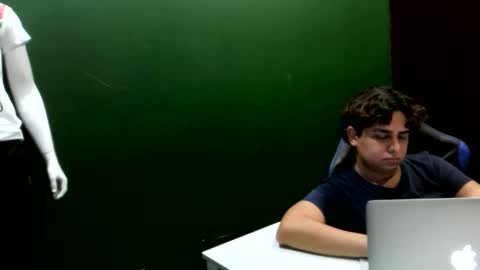 Snapshot of unlimitedfantasy chatting on November 21, 2025, 6:12 am Thiago online show from November 21, 2025, 6:12 am