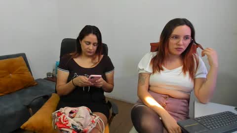 Snapshot of until_wet chatting on February 15, 2025, 7:06 pm Kary and jhoa online show from February 15, 2025, 7:06 pm