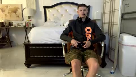 Snapshot of unverifiedbwc chatting on February 10, 2025, 12:39 pm Stepbro online show from February 10, 2025, 12:39 pm