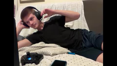 Snapshot of unverifiedbwc chatting on March 9, 2025, 10:08 pm Stepbro online show from March 9, 2025, 10:08 pm