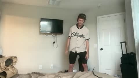 Snapshot of unverifiedbwc chatting on September 17, 2025, 8:10 pm Stepbro online show from September 17, 2025, 8:10 pm