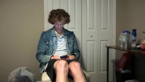 Snapshot of unverifiedbwc chatting on October 22, 2025, 11:37 pm Stepbro online show from October 22, 2025, 11:37 pm