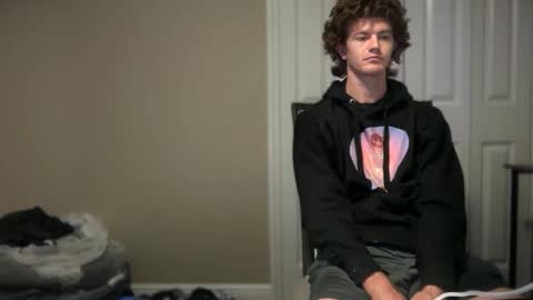 Snapshot of unverifiedbwc chatting on October 27, 2025, 4:49 am Stepbro online show from October 27, 2025, 4:49 am