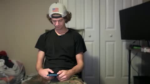 Snapshot of unverifiedbwc chatting on November 4, 2025, 11:20 am Stepbro online show from November 4, 2025, 11:20 am