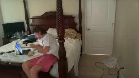 Snapshot of unverifiedbwc chatting on November 16, 2025, 10:15 pm Stepbro online show from November 16, 2025, 10:15 pm