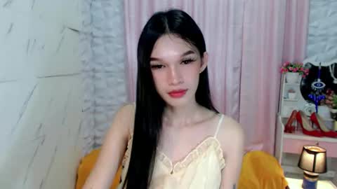 ur_asianbabexxx online show from November 23, 2025, 2:28 pm