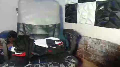 chrizzy online show from October 18, 2025, 9:37 pm