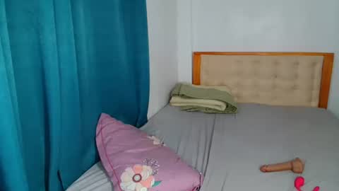 Vee online show from October 1, 2025, 8:59 pm