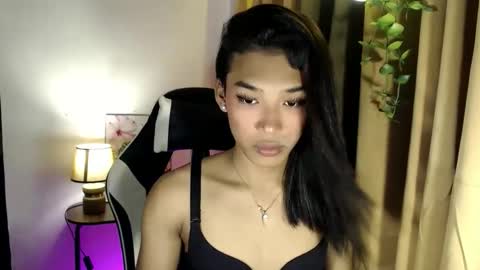 Snapshot of ur_dazzlingmorenaxx chatting on October 3, 2025, 4:31 am ur_dazzlingmorenaxx online show from October 3, 2025, 4:31 am