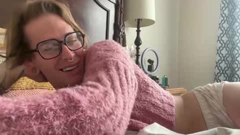 Goddess online show from November 22, 2025, 5:12 pm