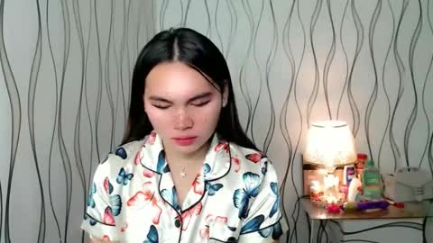 QUEENSY online show from November 22, 2025, 9:25 pm